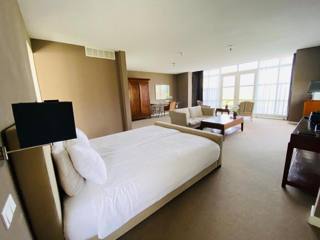 Landhotel De Ijsvogel Sint Nicolaasga Kültér fotó
